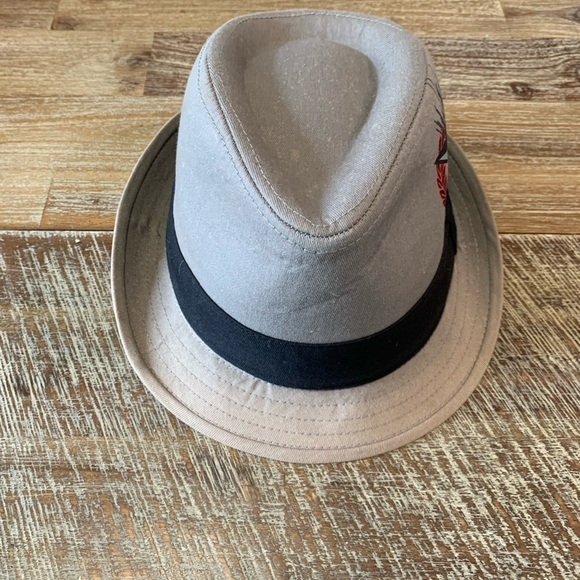 Y2K Fedora - Picture 2 of 8